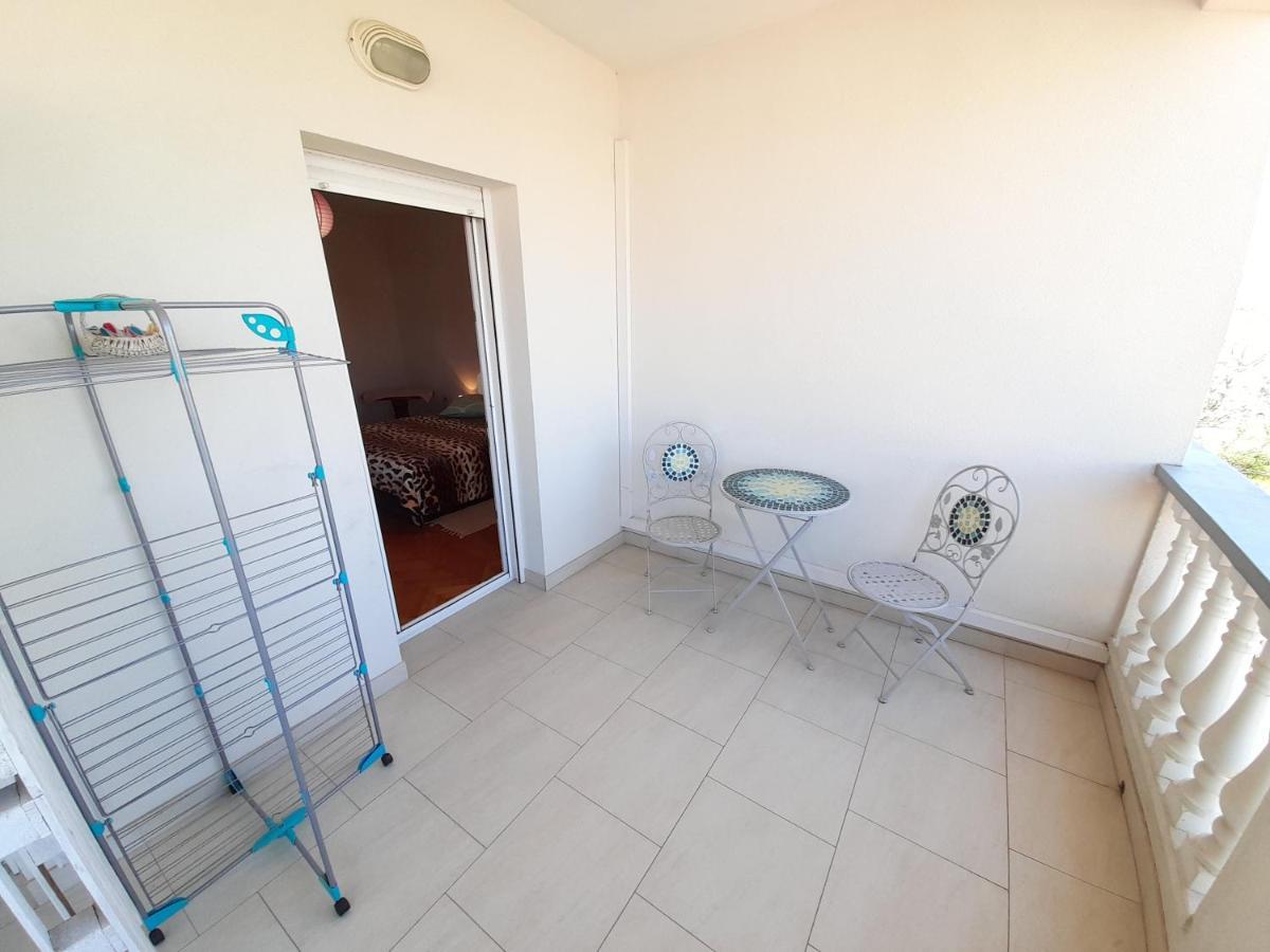 Perica Apartment And Perica Room With Separate Entrance Zadar Exterior photo