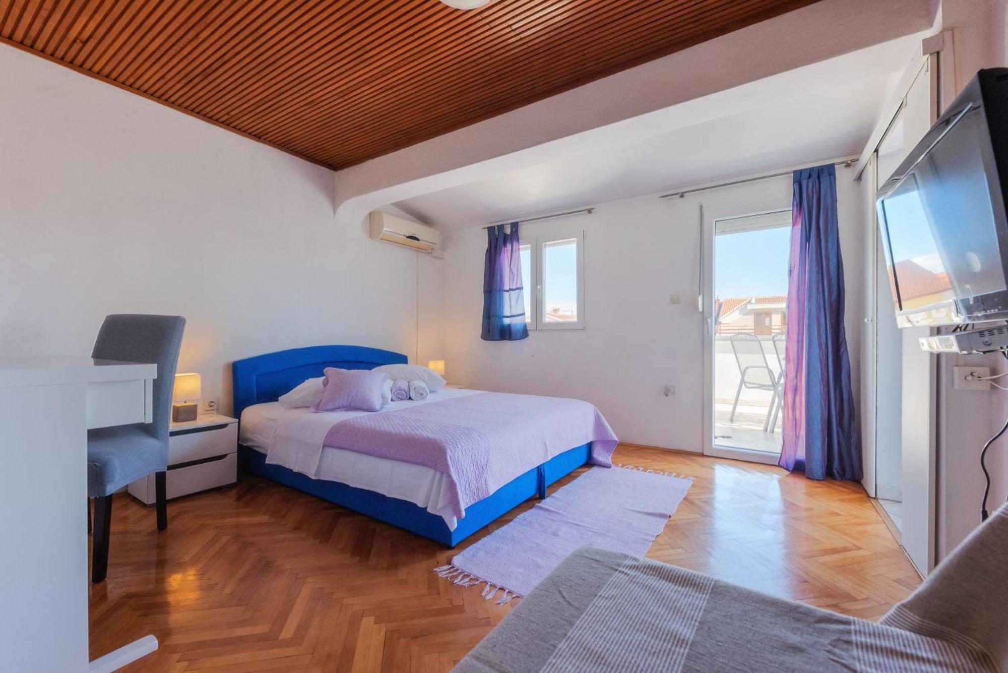 Perica Apartment And Perica Room With Separate Entrance Zadar Exterior photo