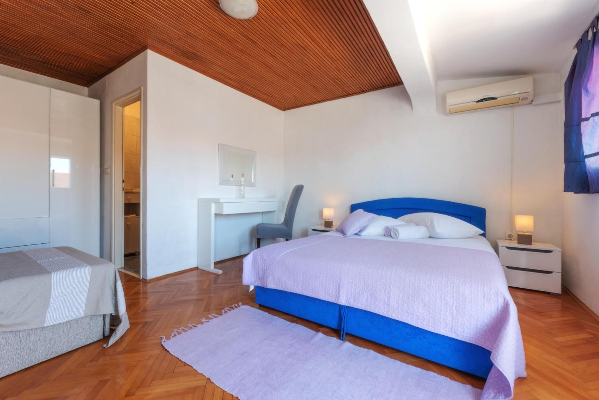 Perica Apartment And Perica Room With Separate Entrance Zadar Exterior photo